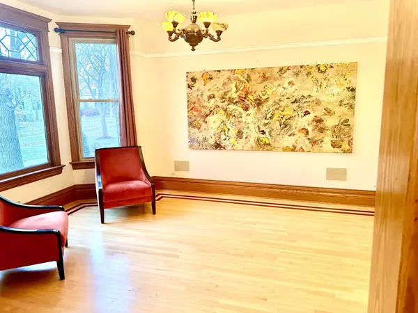 Wilmette, IL 60091,1241 Maple Avenue