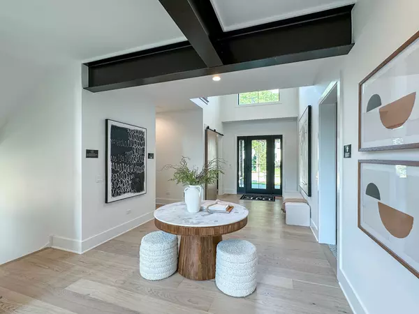 Naperville, IL 60564,3316 Club Court