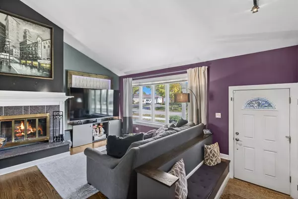 Mount Prospect, IL 60056,1414 N Sauk Lane