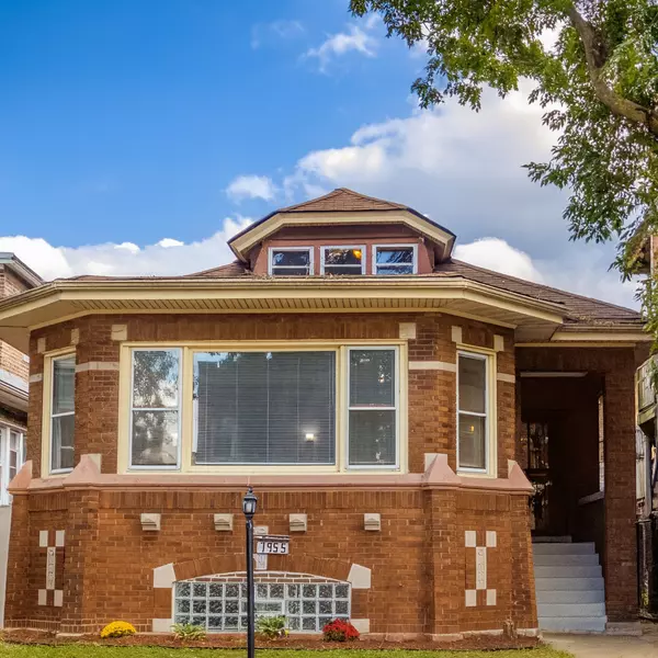 7955 S Chappel Avenue, Chicago, IL 60617