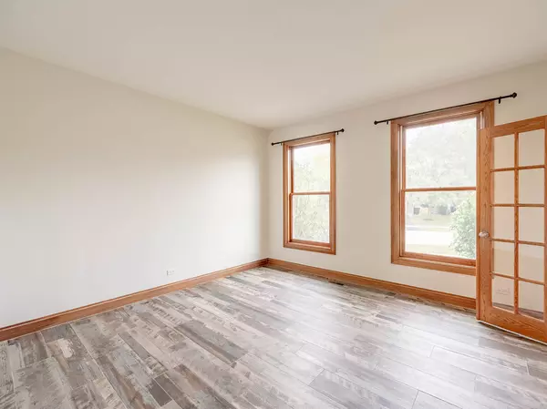 Wheaton, IL 60187,26w185 Meadowview Court