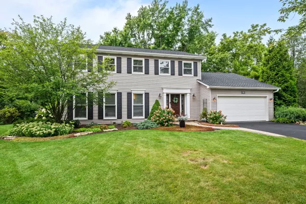 94 Cassin Road, Naperville, IL 60565