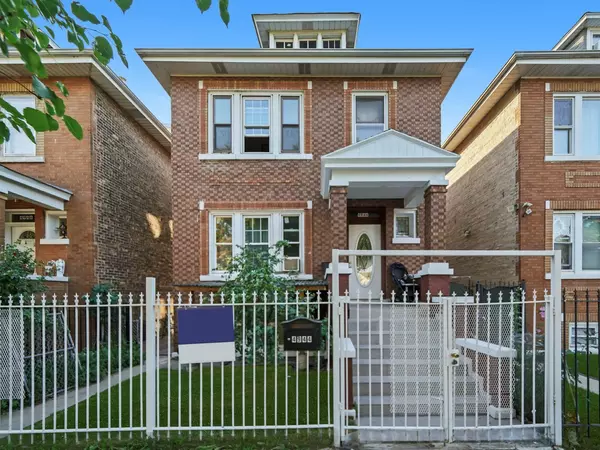 Chicago, IL 60609,4944 S Honore Street