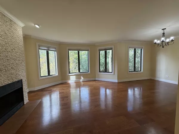 Park Ridge, IL 60068,60 S Dee Road #G