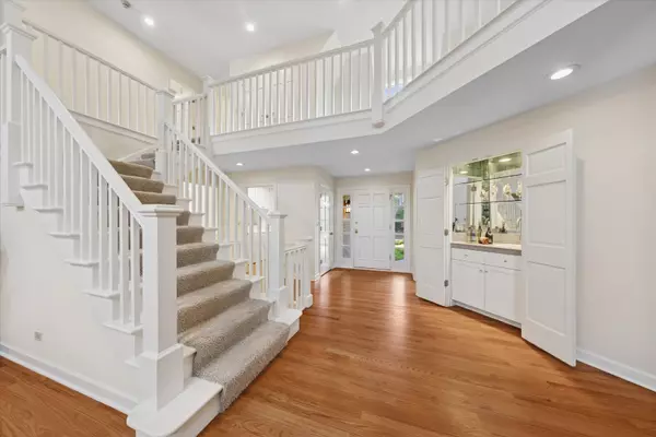 Westmont, IL 60559,2 Tartan Lakes Circle