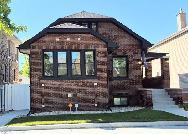 7440 S Oglesby Avenue, Chicago, IL 60649