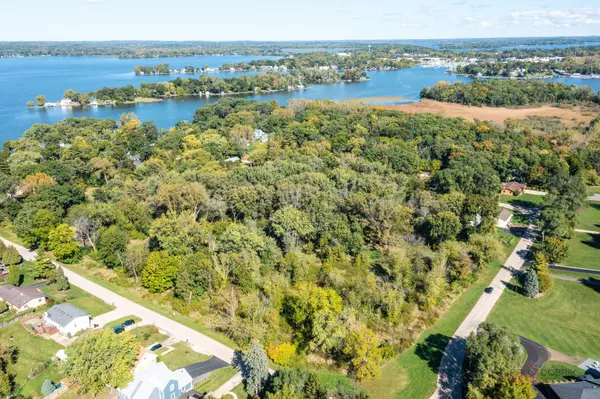 Ingleside, IL 60041,35100 N Indian Trail