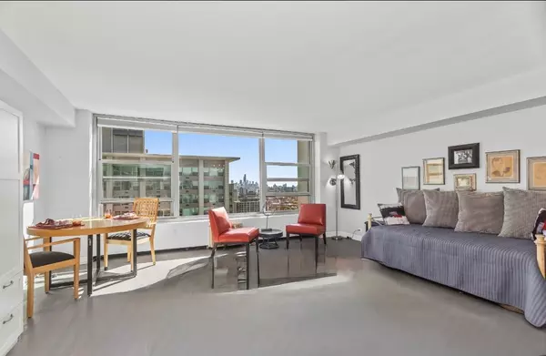 Chicago, IL 60613,3600 N LAKE SHORE Drive #2723