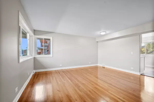 Des Plaines, IL 60016,Address not disclosed