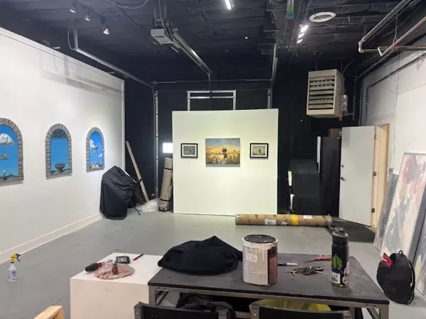 Chicago, IL 60622,2006 W Chicago Avenue