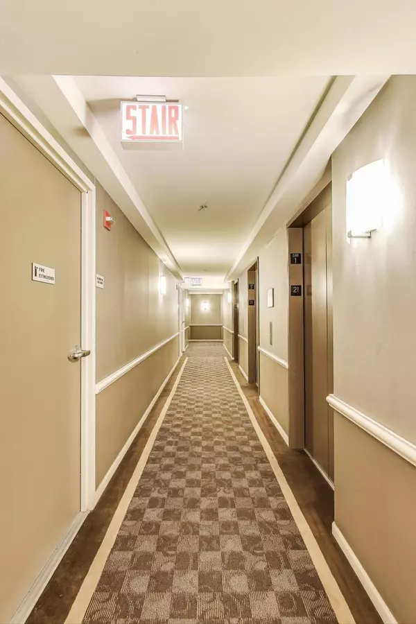 Chicago, IL 60654,635 N Dearborn Street #2104