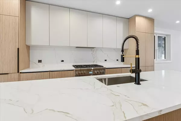 Chicago, IL 60622,1325 N Artesian Avenue #1