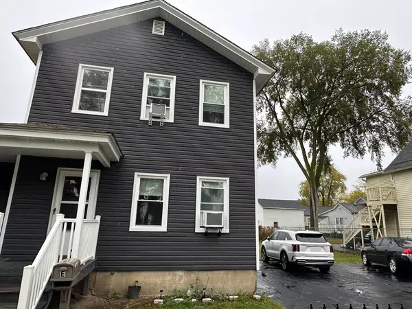 728 Kane Street #Apt-B, Aurora, IL 60505