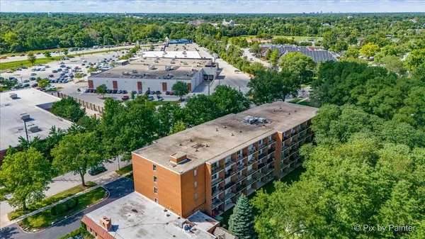 Elmhurst, IL 60126,255 S West Avenue #308