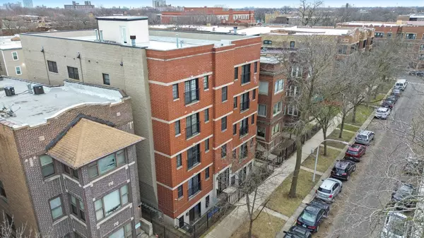 Chicago, IL 60649,6835 S Cornell Avenue #2S