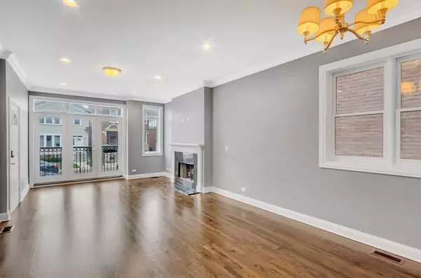 Chicago, IL 60612,2417 W Fillmore Street #1