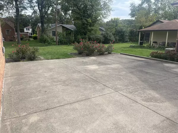 Homewood, IL 60430,18521 Highland Avenue