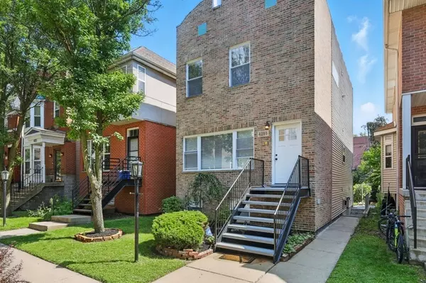 4055 S Ellis Avenue, Chicago, IL 60653