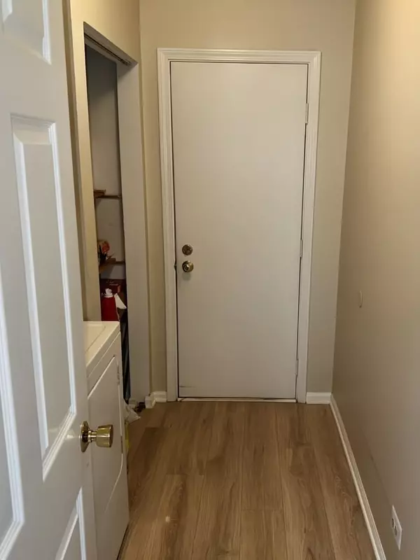 Buffalo Grove, IL 60089,393 BENTLEY Place