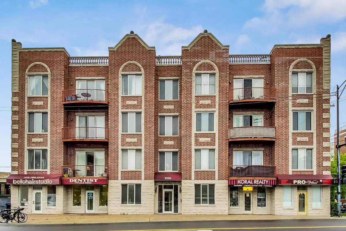 Chicago, IL 60625,5250 N Lincoln Avenue #3C