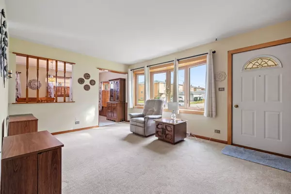 Burbank, IL 60459,7912 S New Castle Avenue