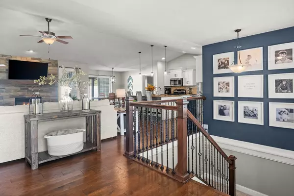 Downs, IL 61736,406 Raef Road