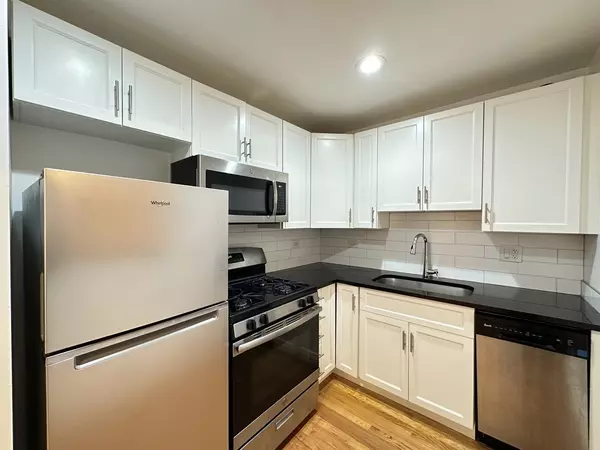 Chicago, IL 60626,6954 N Sheridan Road #317