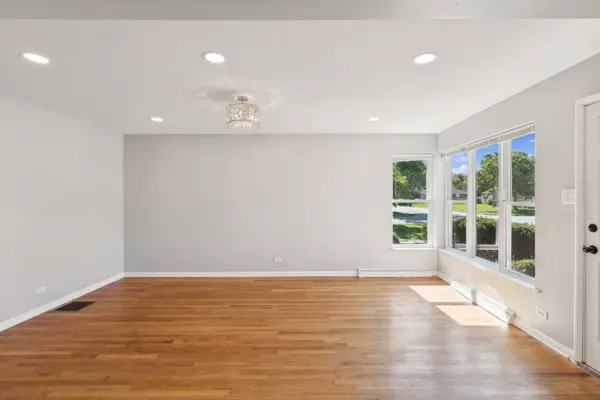 Harvey, IL 60426,14455 Des Plaines Street