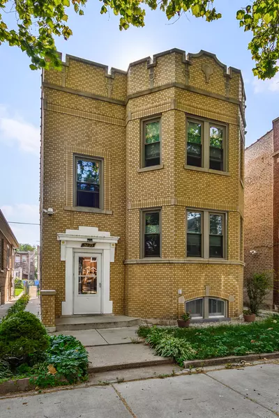 5823 N Rockwell Street #G, Chicago, IL 60659