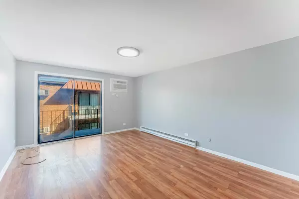 Chicago, IL 60707,2325 N NEVA Avenue #404B