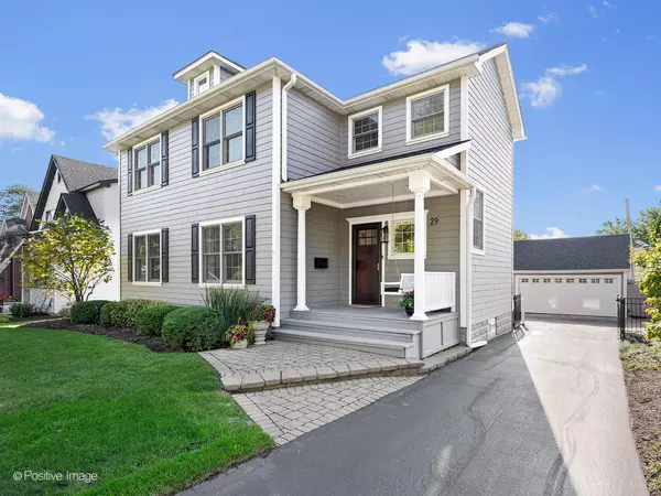 Clarendon Hills, IL 60514,29 Waverly Avenue