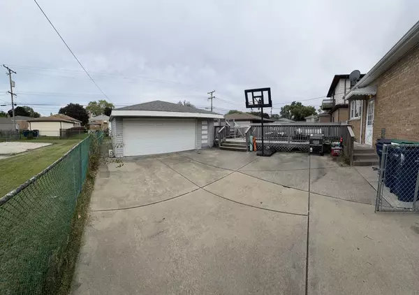 Evergreen Park, IL 60805,8737 S Richmond Avenue