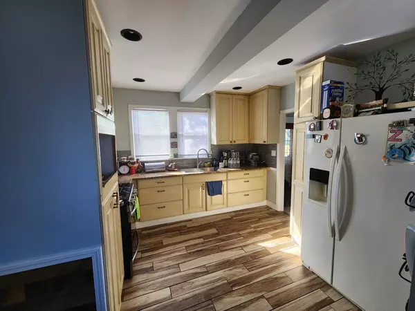 Zion, IL 60099,2104 Elim Avenue