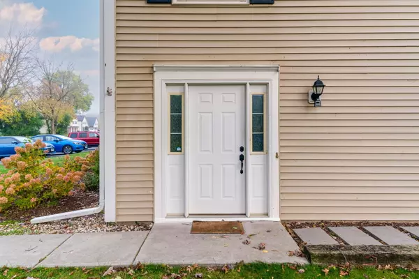 Cary, IL 60013,1100 Oak Valley Drive #1100