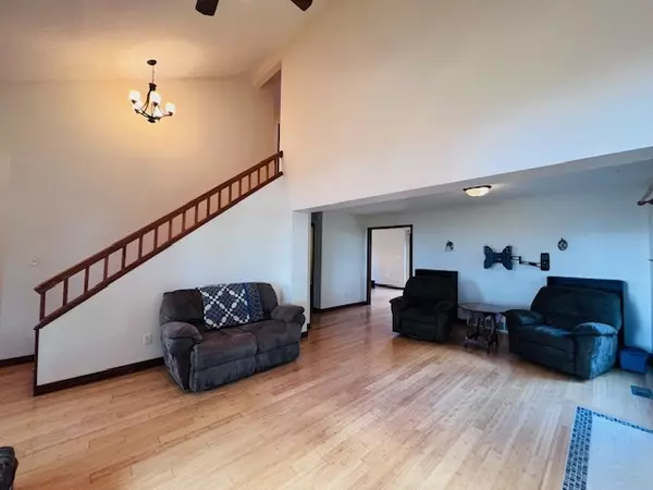 Weldon, IL 61882,7705 Lakewood Road