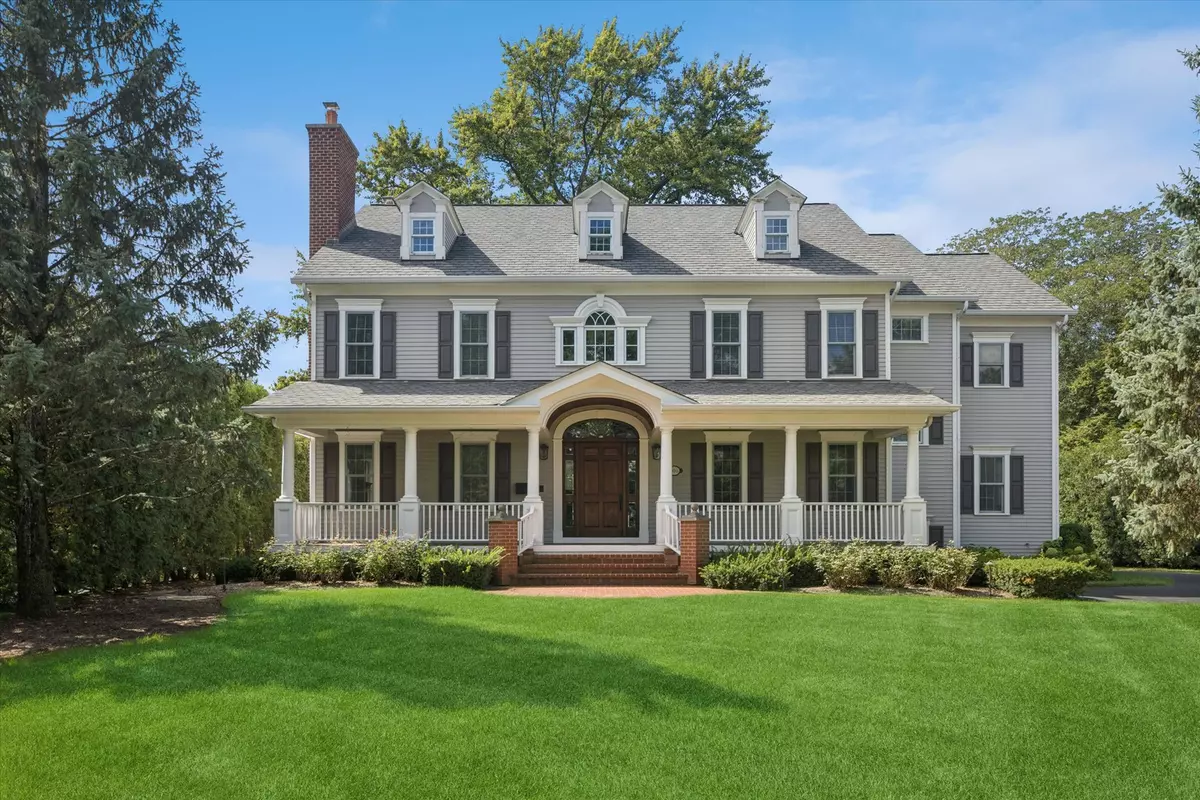 Hinsdale, IL 60521,910 S Park Avenue