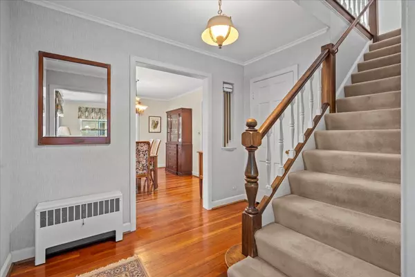 Highland Park, IL 60035,590 Melody Lane