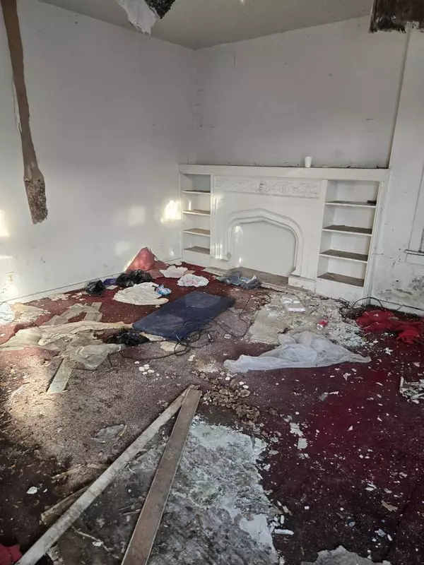 Chicago, IL 60620,8350 S Green Street