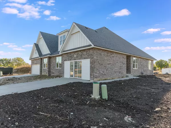 Lemont, IL 60439,1228 PRAIRIE Lane #4B