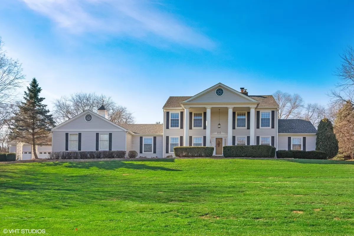 Inverness, IL 60067,924 Stonefield Circle