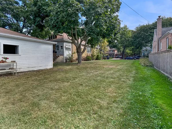 Park Ridge, IL 60068,912 Harrison Street