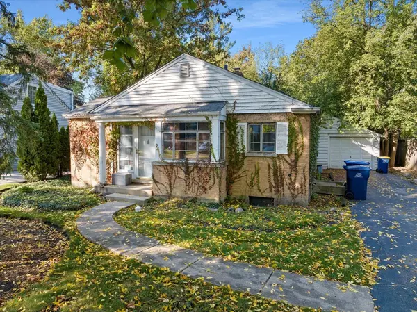 2416 Oak Avenue, Northbrook, IL 60062