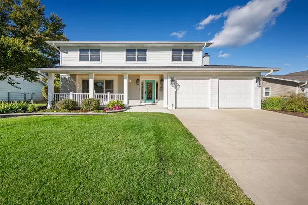 742 Ridgeview Street, Downers Grove, IL 60516
