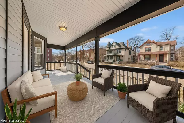 Chicago, IL 60621,7121 S Yale Avenue