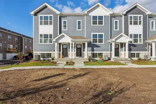 1419 Oakfield Lane, Pingree Grove, IL 60140