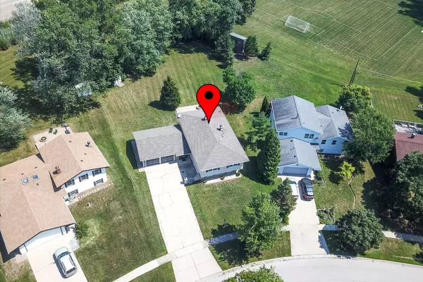 Hoffman Estates, IL 60169,2079 E Parkview Circle