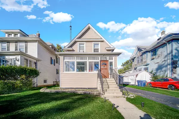 310 S 2ND Avenue, Maywood, IL 60153