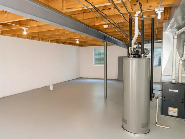 Waukegan, IL 60085,1712 11 Street