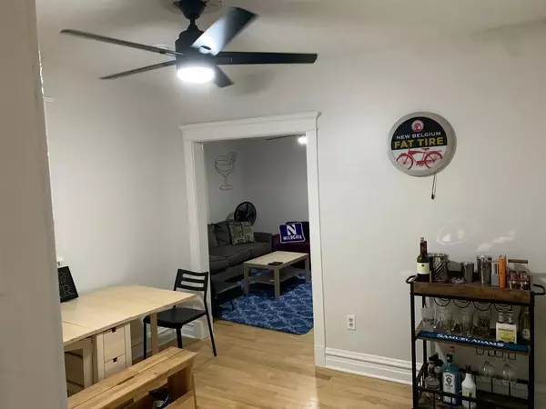 Evanston, IL 60201,1119 Garnett Place #2