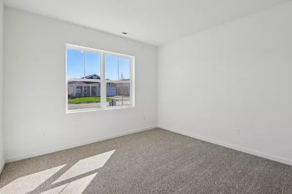 Pingree Grove, IL 60140,2592 skye Drive